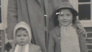 liz-alison-mummy-feat